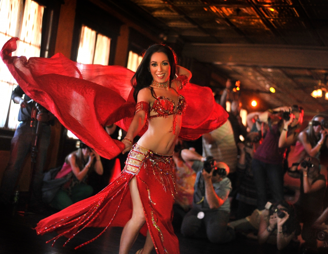 Orlando Belly Dancer for Weddings and Glamorous Events